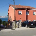 Mauro *