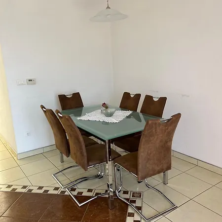 Mauro Apartament Novi Vinodolski