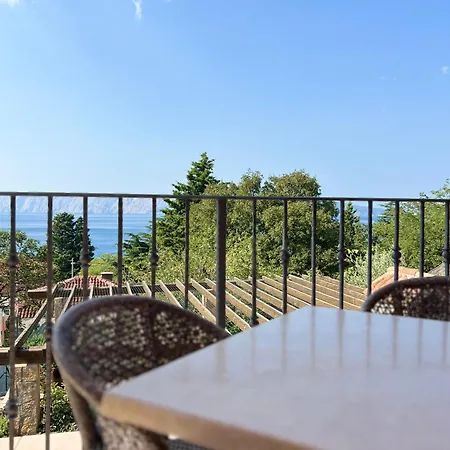 Mauro Apartament Novi Vinodolski