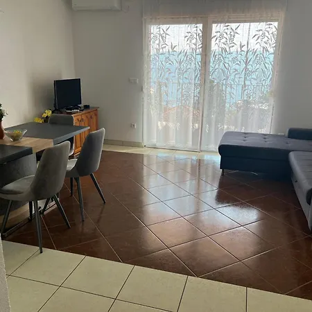 Mauro Apartament Novi Vinodolski