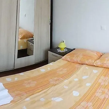 Mauro Apartament Novi Vinodolski