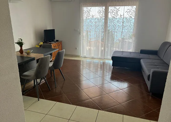 Mauro Apartamento Novi Vinodolski