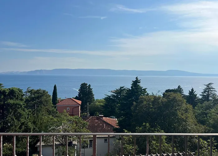 Mauro Apartman *