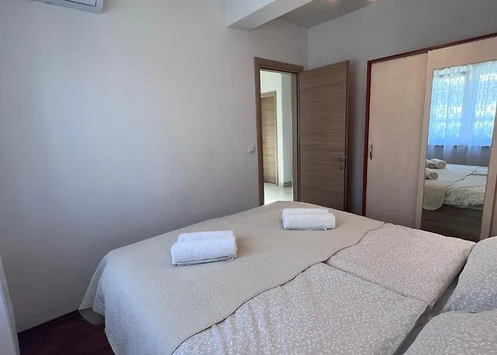 Mauro Apartamento Novi Vinodolski