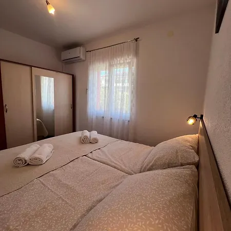 Mauro Apartmán