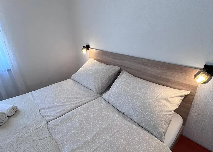 Apartament Mauro *